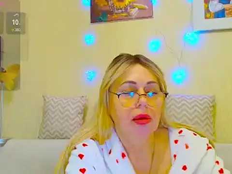 SusieNoreen online show from February 2025 03:53:01 AM