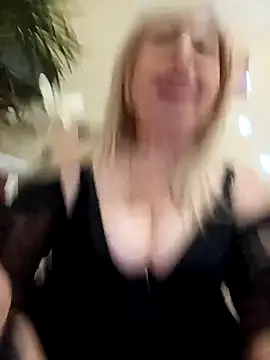 SusieNoreen online show from February 2025 07:53:02 AM