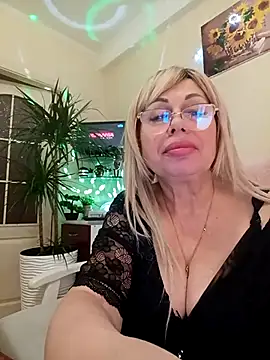 SusieNoreen online show from February 2025 02:14:02 PM