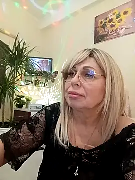 SusieNoreen online show from February 2025 10:52:01 AM