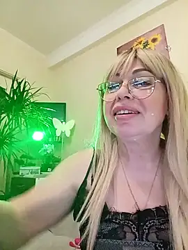 SusieNoreen online show from March 2025 12:44:01 AM