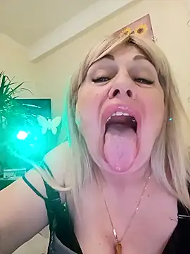 SusieNoreen online show from March 2025 03:48:02 AM