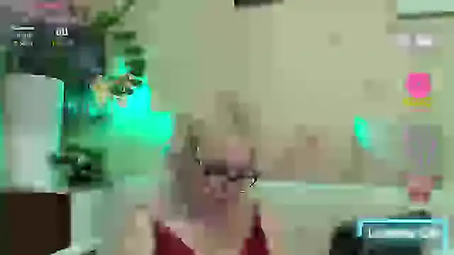 SusieNoreen online show from September 2025 02:21:01 PM
