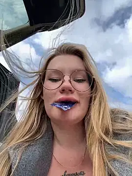 justmila online show from September 2025 11:15:01 AM