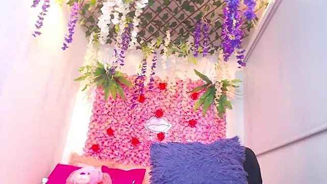 Snapshot of BLONDE_SEXYHOT chatting on November 2025 11:26:01 PM BLONDE SEXYHOT online show from November 2025 11:26:01 PM