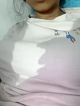 Snapshot of catreena chatting on October 2025 07:04:02 PM catreena online show from October 2025 07:04:02 PM