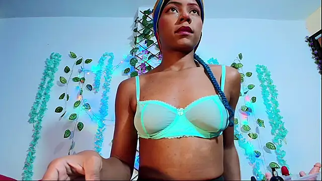 sofia fer online show from January 2025 02:04:01 AM