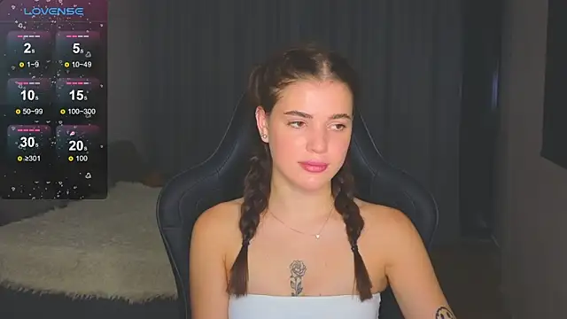 Snapshot of adrianawow1 chatting on October 2025 07:27:02 PM adrianawow1 online show from October 2025 07:27:02 PM