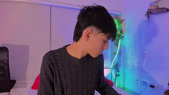 alexandersawyer online show from October 2025 04:31:02 AM