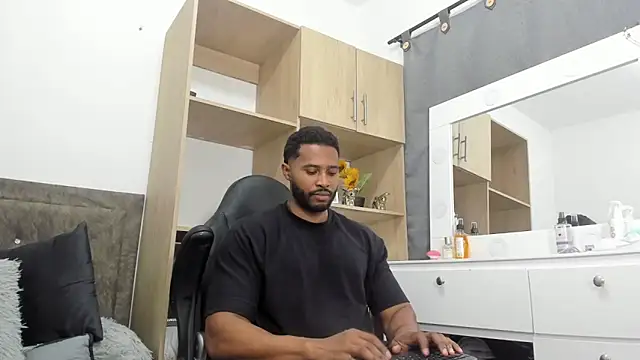 karsonmorris online show from October 2025 07:54:02 PM