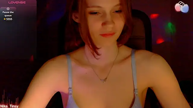 nika tinsy online show from February 2025 09:47:02 PM