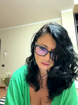 Snapshot of MichelleCara chatting on October 2025 06:27:02 AM MichelleCara online show from October 2025 06:27:02 AM