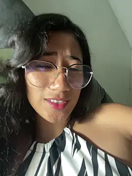 Snapshot of KaitlynLoveCam chatting on November 2025 10:32:01 PM KaitlynLoveCam online show from November 2025 10:32:01 PM