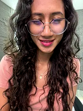 Snapshot of KaitlynLoveCam chatting on November 2025 09:48:01 PM KaitlynLoveCam online show from November 2025 09:48:01 PM