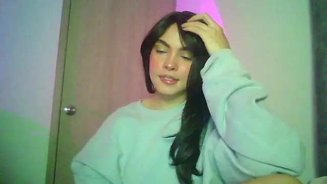 Kiri Cutee online show from October 2025 04:33:01 AM