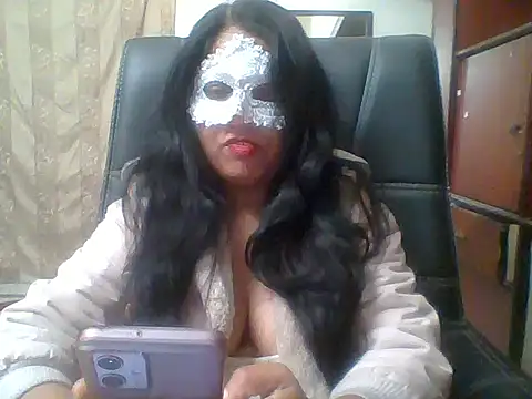 kamayanisingh24 online show from January 2025 05:08:01 PM