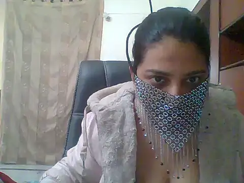 kamayanisingh24 online show from January 2025 07:17:01 AM