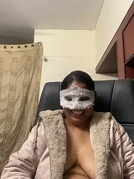 kamayanisingh24 online show from February 2025 06:51:01 PM