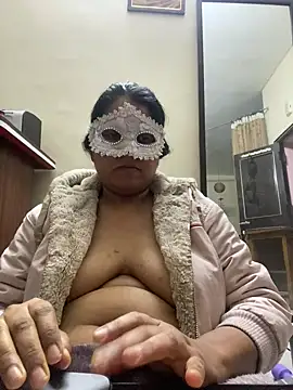 kamayanisingh24 online show from February 2025 05:07:01 PM
