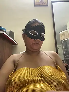 kamayanisingh24 online show from March 2025 06:30:01 PM