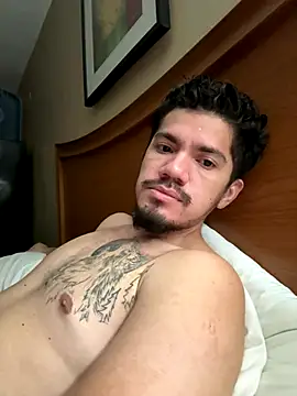 Cesarreyes97 online show from November 2025 06:19:02 PM