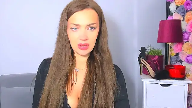 OliviaFantasy online show from November 2025 07:20:01 AM