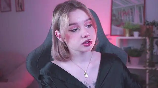AdeleLoomis online show from December 2024 05:33:01 PM