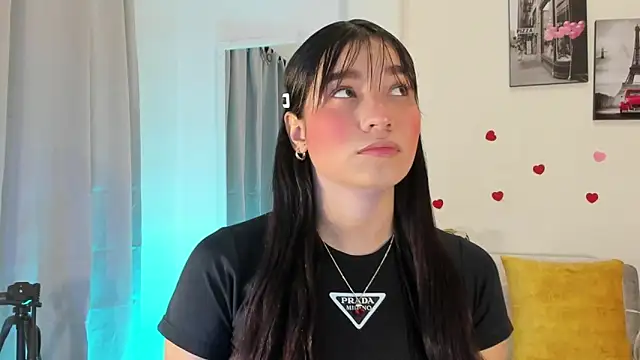 Maia W10 online show from January 2025 12:37:01 PM