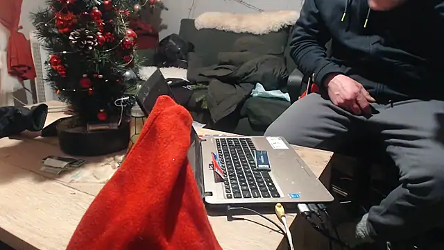 mikeythebestsucker online show from December 2024 08:00:02 AM