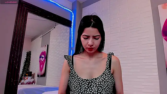 sweetieandjuicyy online show from December 2024 02:04:01 PM