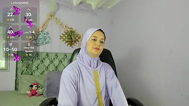 Snapshot of BadraSaadi chatting on October 2025 07:42:02 PM BadraSaadi online show from October 2025 07:42:02 PM