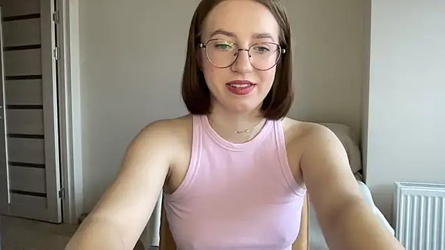 Snapshot of liins_wet chatting on January 2025 12:20:02 PM liins wet online show from January 2025 12:20:02 PM