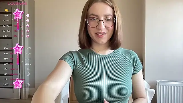 Snapshot of liins_wet chatting on March 2025 10:45:02 AM liins wet online show from March 2025 10:45:02 AM