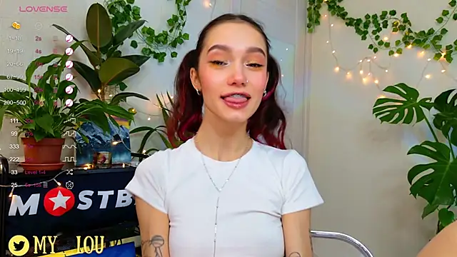 Snapshot of MyLou_ chatting on December 2024 03:54:02 PM MyLou online show from December 2024 03:54:02 PM