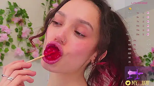 Snapshot of MyLou_ chatting on March 2025 07:17:01 PM MyLou online show from March 2025 07:17:01 PM