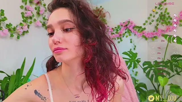Snapshot of MyLou_ chatting on March 2025 03:42:01 PM MyLou online show from March 2025 03:42:01 PM