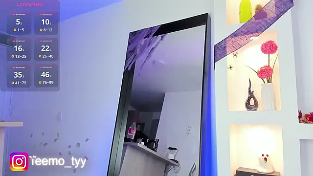 Snapshot of teemotwink chatting on October 2025 10:04:01 PM teemotwink online show from October 2025 10:04:01 PM