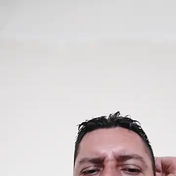 Hlanduro online show from November 2025 04:40:01 PM