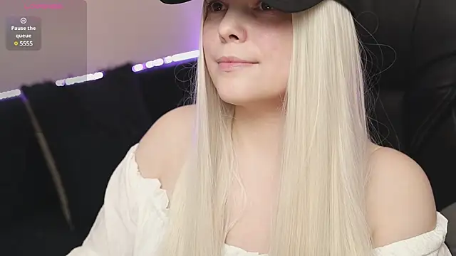 LikaBerry1 online show from December 2024 09:11:01 PM