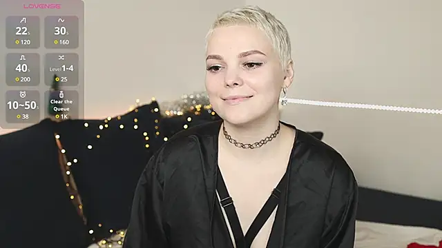 LikaBerry1 online show from December 2024 08:36:01 PM