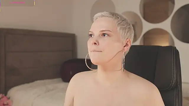 LikaBerry1 online show from September 2025 04:29:01 PM