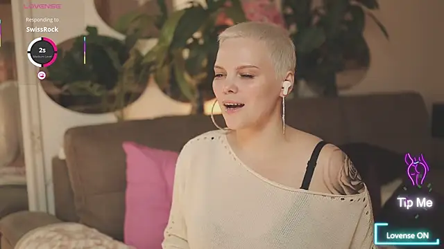 LikaBerry1 online show from October 2025 05:24:02 PM