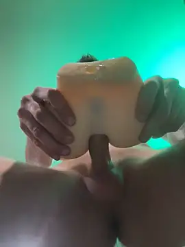 Snapshot of hornybdsmbwc chatting on January 2025 04:15:01 AM hornybdsmbwc online show from January 2025 04:15:01 AM