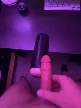 Snapshot of hornybdsmbwc chatting on February 2025 04:37:01 AM hornybdsmbwc online show from February 2025 04:37:01 AM