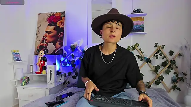 ZuryRamirez  online show from February 2025 06:12:01 PM