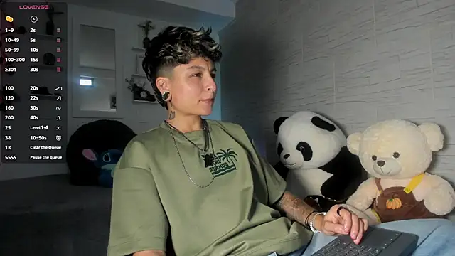 ZuryRamirez  online show from September 2025 07:02:02 PM