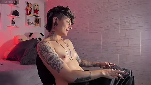 ZuryRamirez  online show from October 2025 07:15:01 PM