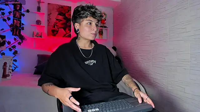 ZuryRamirez  online show from November 2025 08:22:02 PM