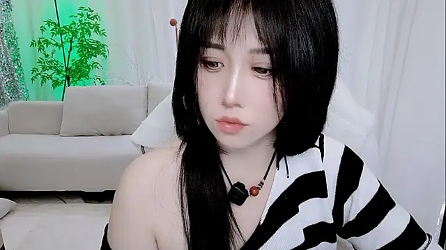 Vaness-a online show from November 2025 03:11:02 PM