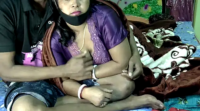 Snapshot of Couple_For_You18 chatting on January 2025 05:10:01 PM Couple For You18 online show from January 2025 05:10:01 PM